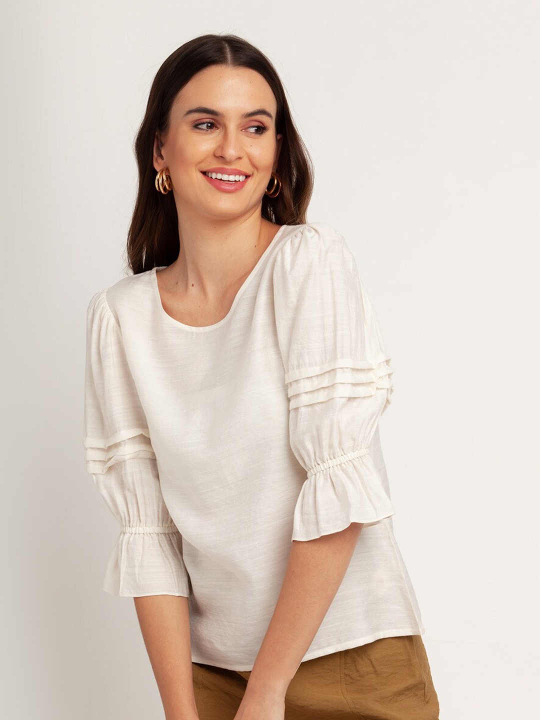 

Zink London Women White Solid Regular Top