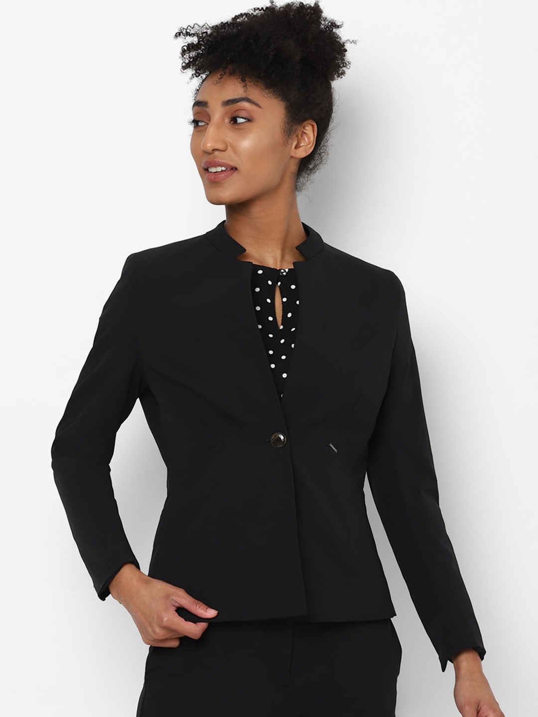 

Allen Solly Women Black Solid Single-Breasted Blazer