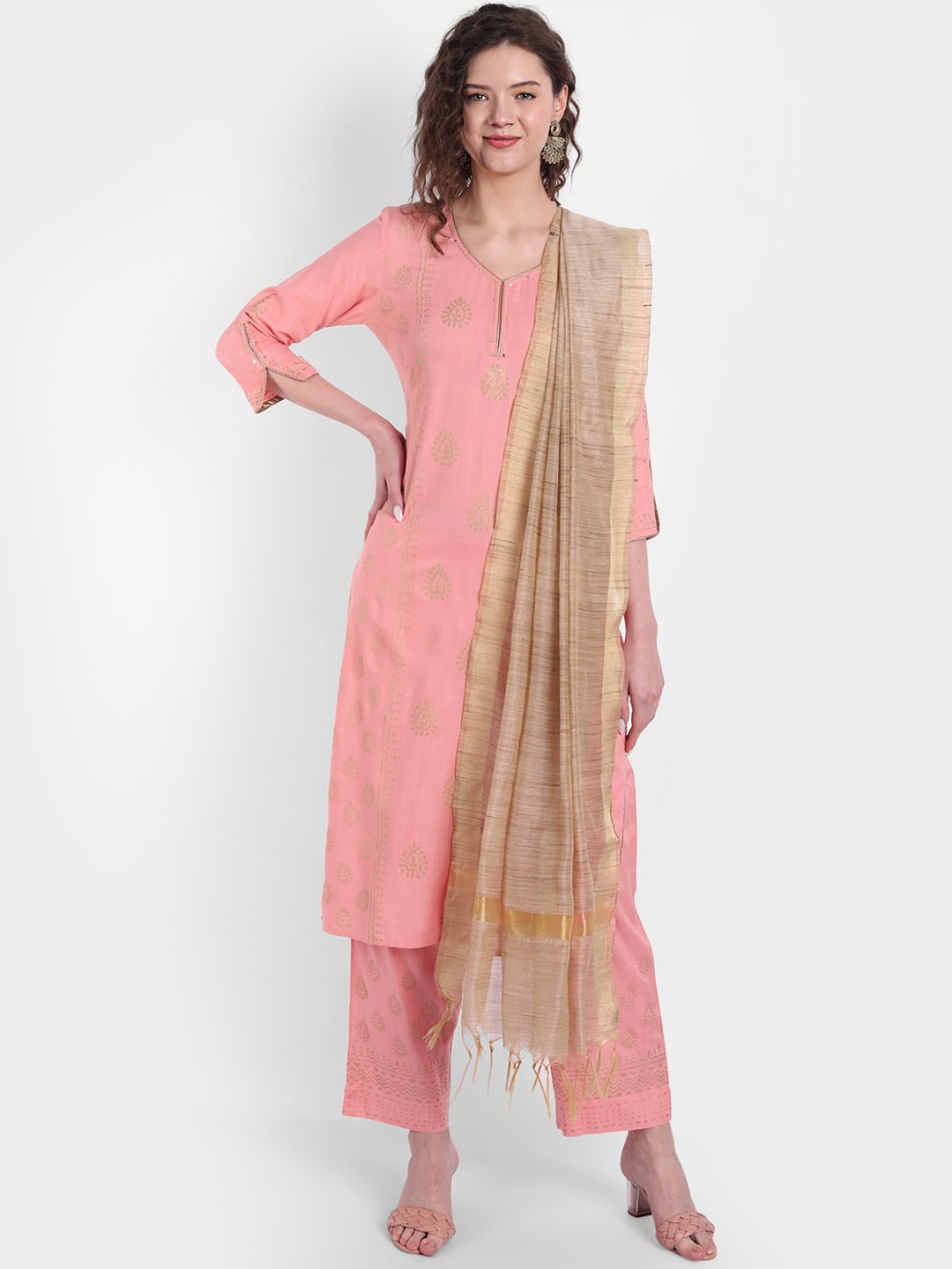 

SUTI Women Rose Ethnic Motifs Printed Kurta with Trousers & With Dupatta