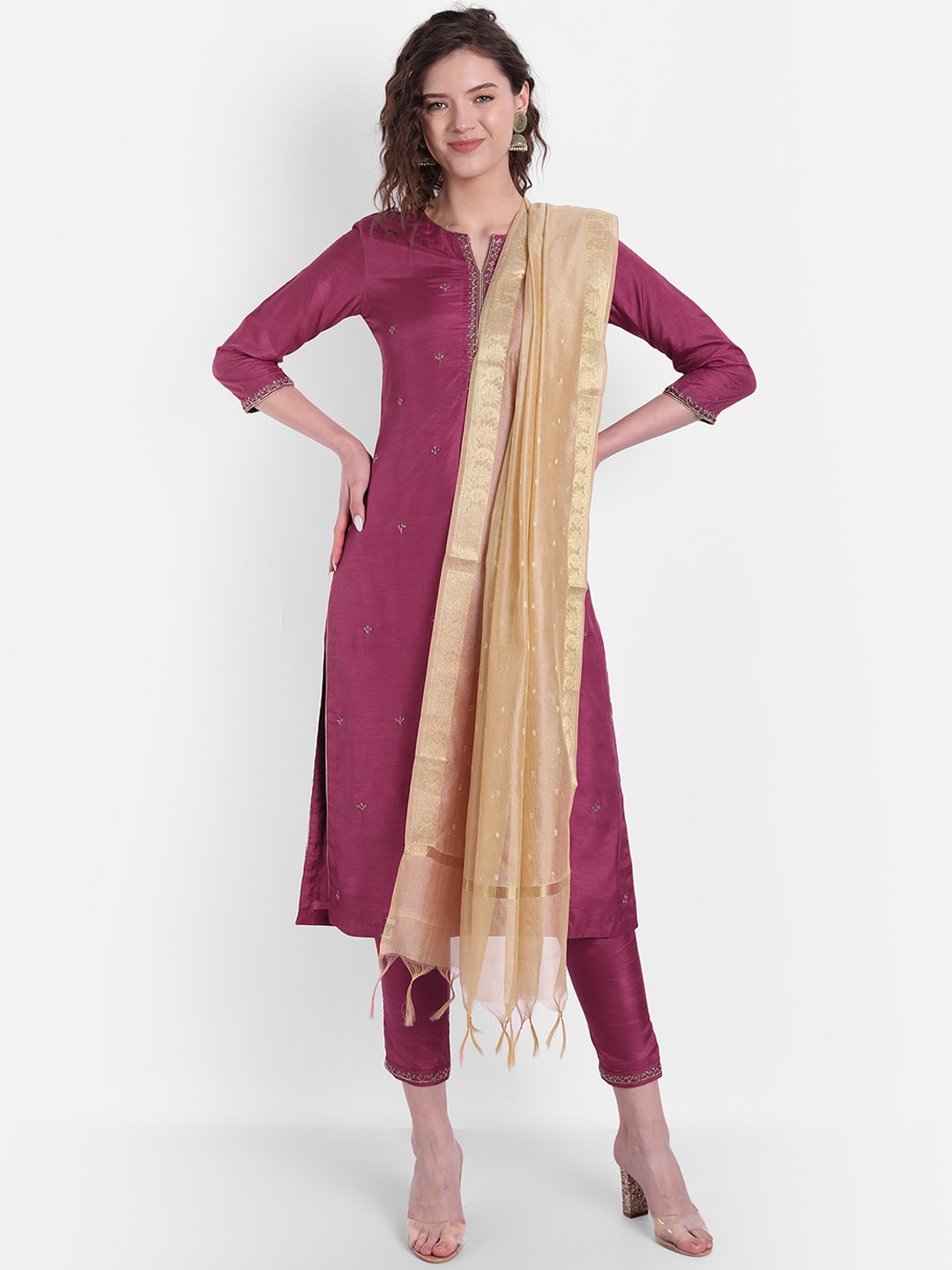 

SUTI Women Purple & Gold-Toned Solid Pure Cotton Kurta with Trousers & Dupatta