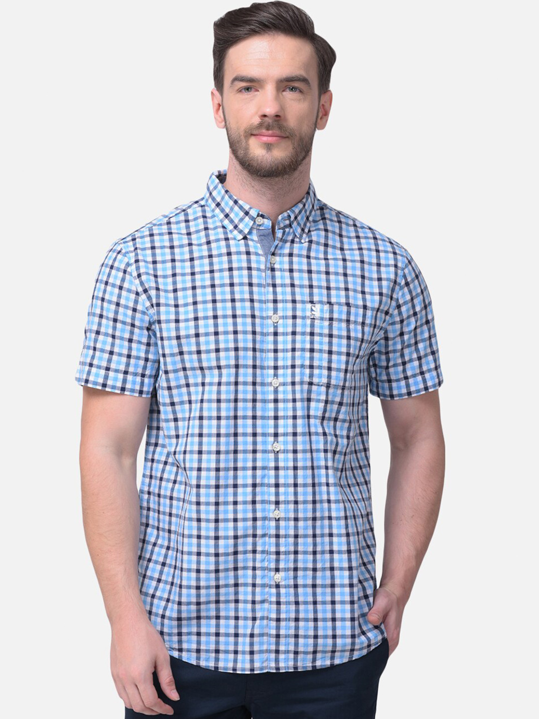 

Woodland Men Navy Blue & White Checked Pure Cotton Casual Shirt