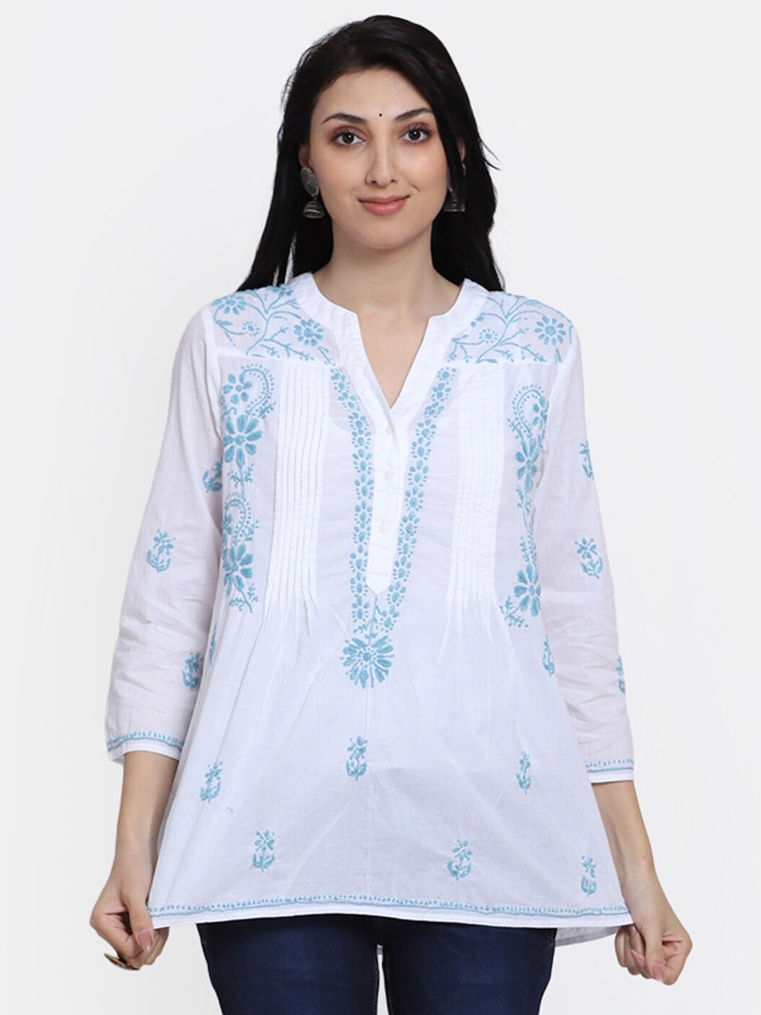 

PARAMOUNT CHIKAN White & Blue Ethnic Motifs Embroidered Pure Cotton Chikankari Kurti