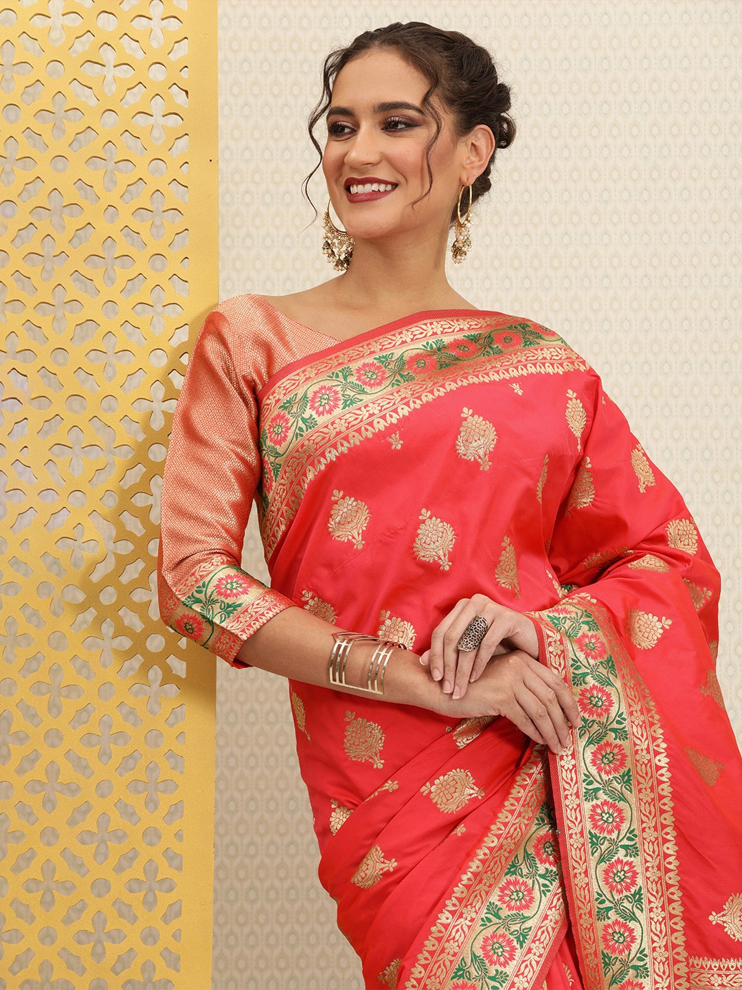 

House of Pataudi Coral Pink & Gold-Toned Ethnic Motifs Zari Jashn Banarasi Saree
