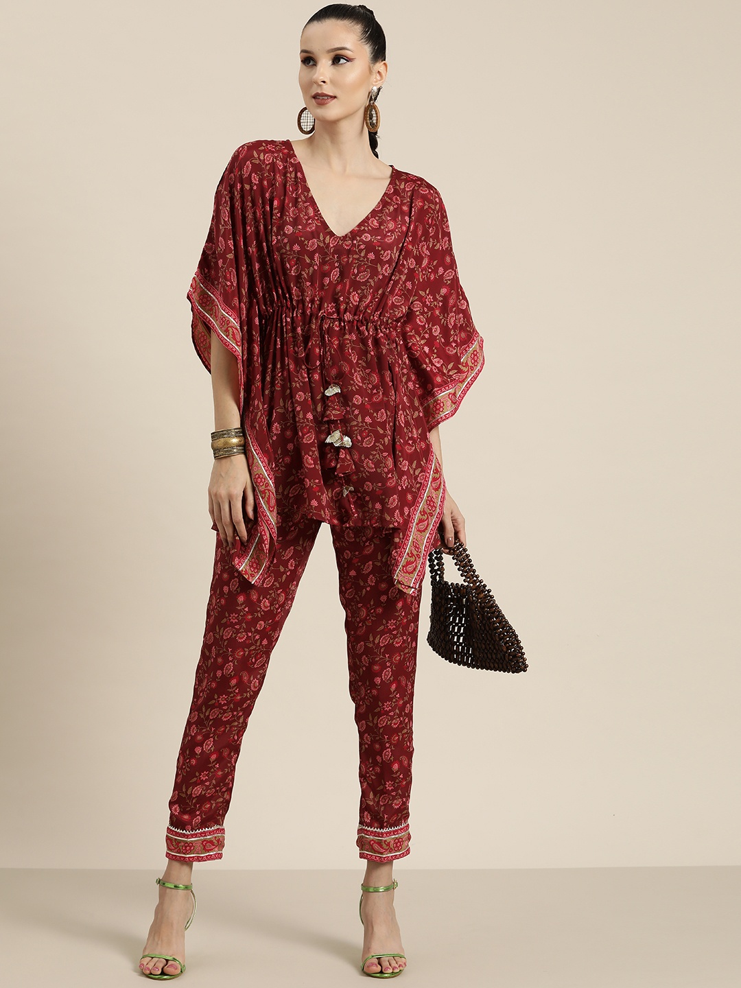 

Shae by SASSAFRAS Women Maroon Floral Printed Cropped Ethnic Palazzos