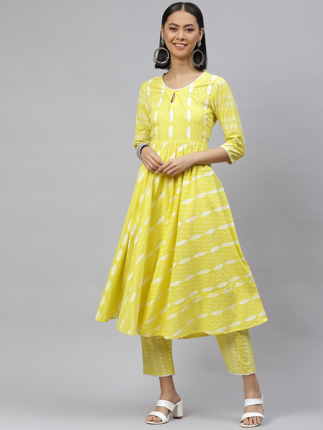 

Fusion Threads Women Yellow Printed Pure Cotton Kurta with Palazzos