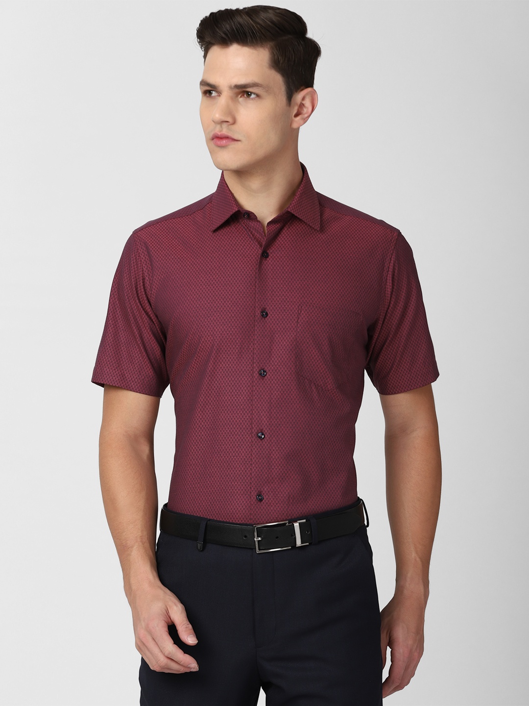 

Van Heusen Men Maroon Regular Fit Cotton Formal Shirt