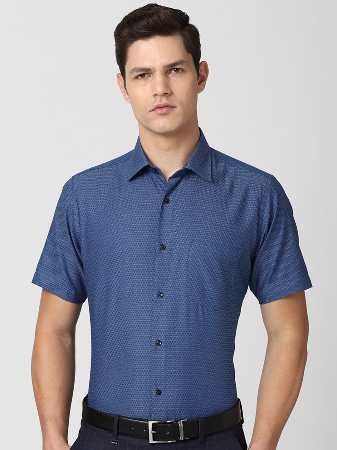 

Van Heusen Men Blue Printed Formal Shirt