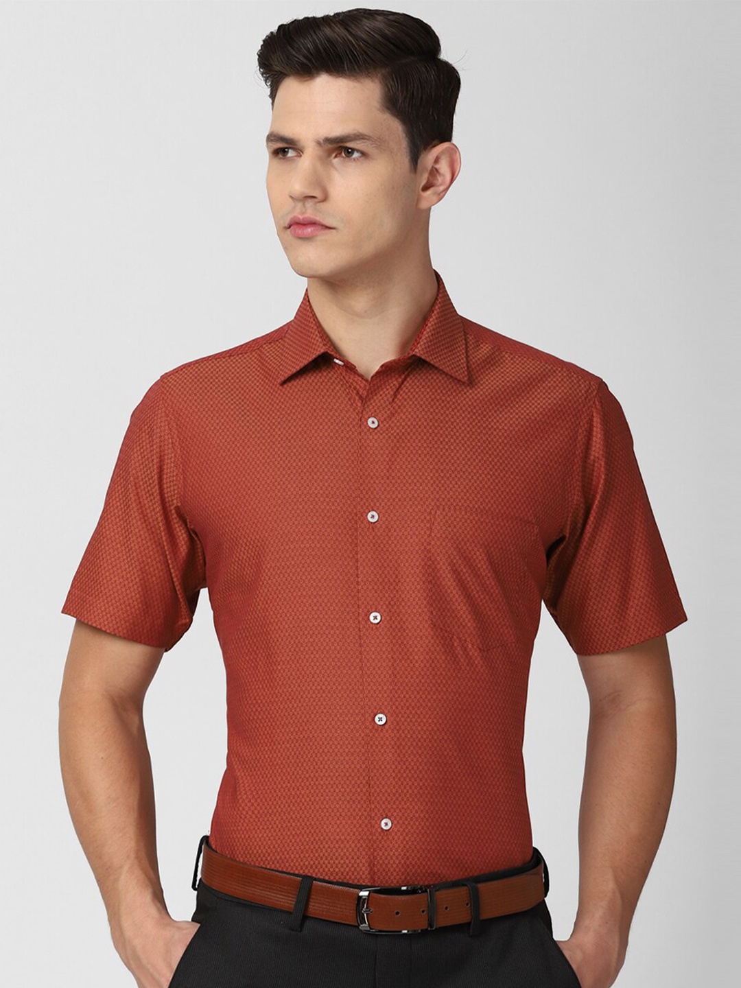 

Van Heusen Men Red Textured Cotton Formal Shirt