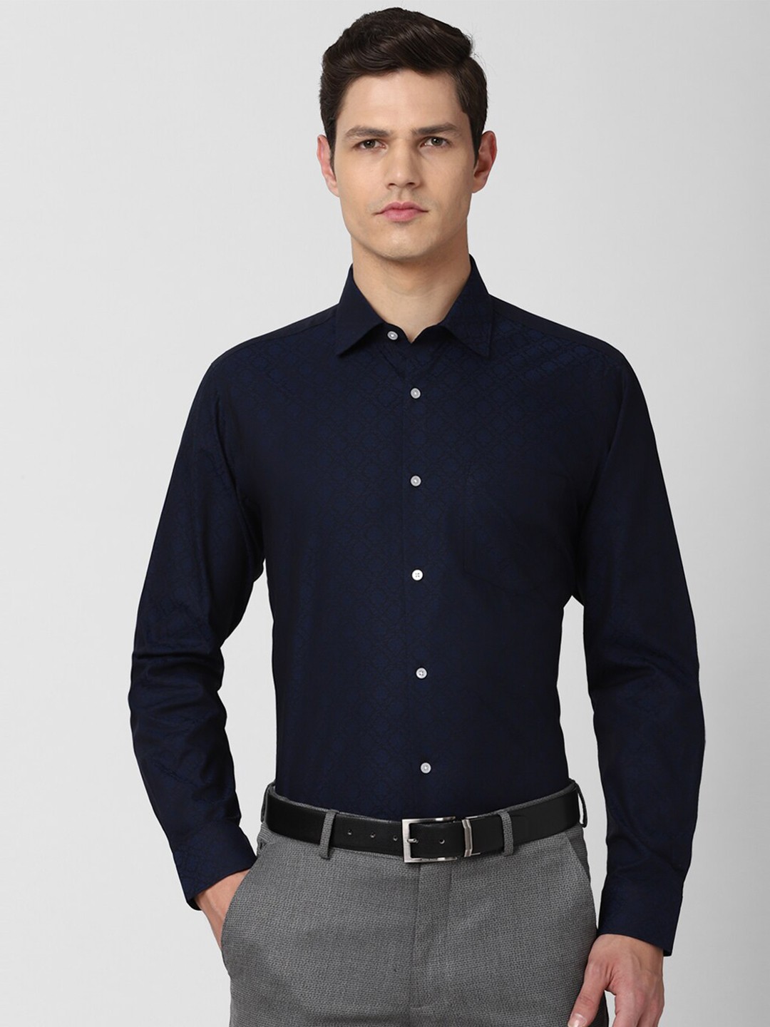 

Van Heusen Men Navy Blue Formal Shirt