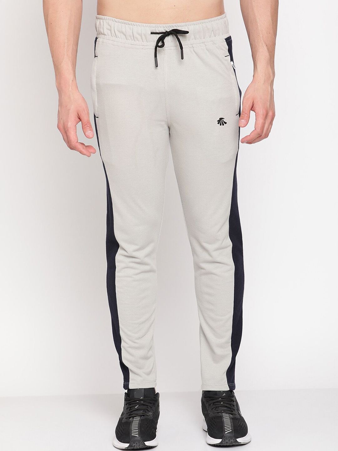 

Gallus Men Grey & Black Colourblocked Track Pant