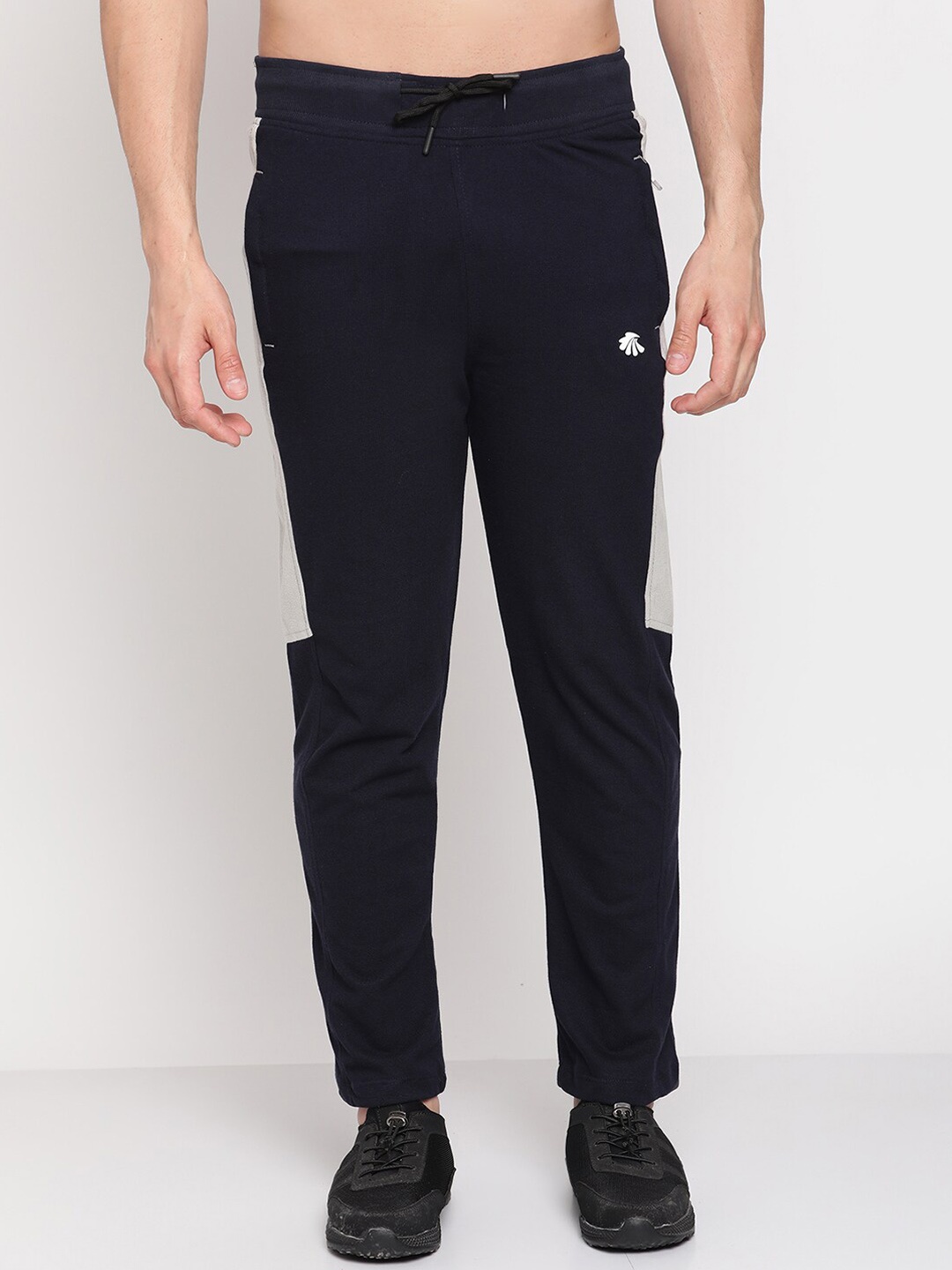 

Gallus Men Navy Blue Solid Cotton Track Pants