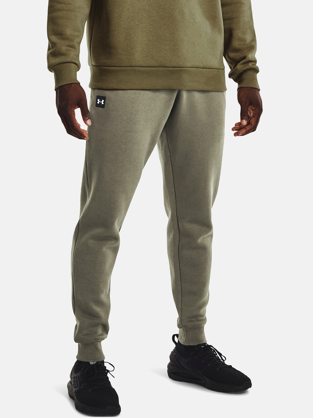 

UNDER ARMOUR Men Olive Green Solid Rival Fleece Joggers