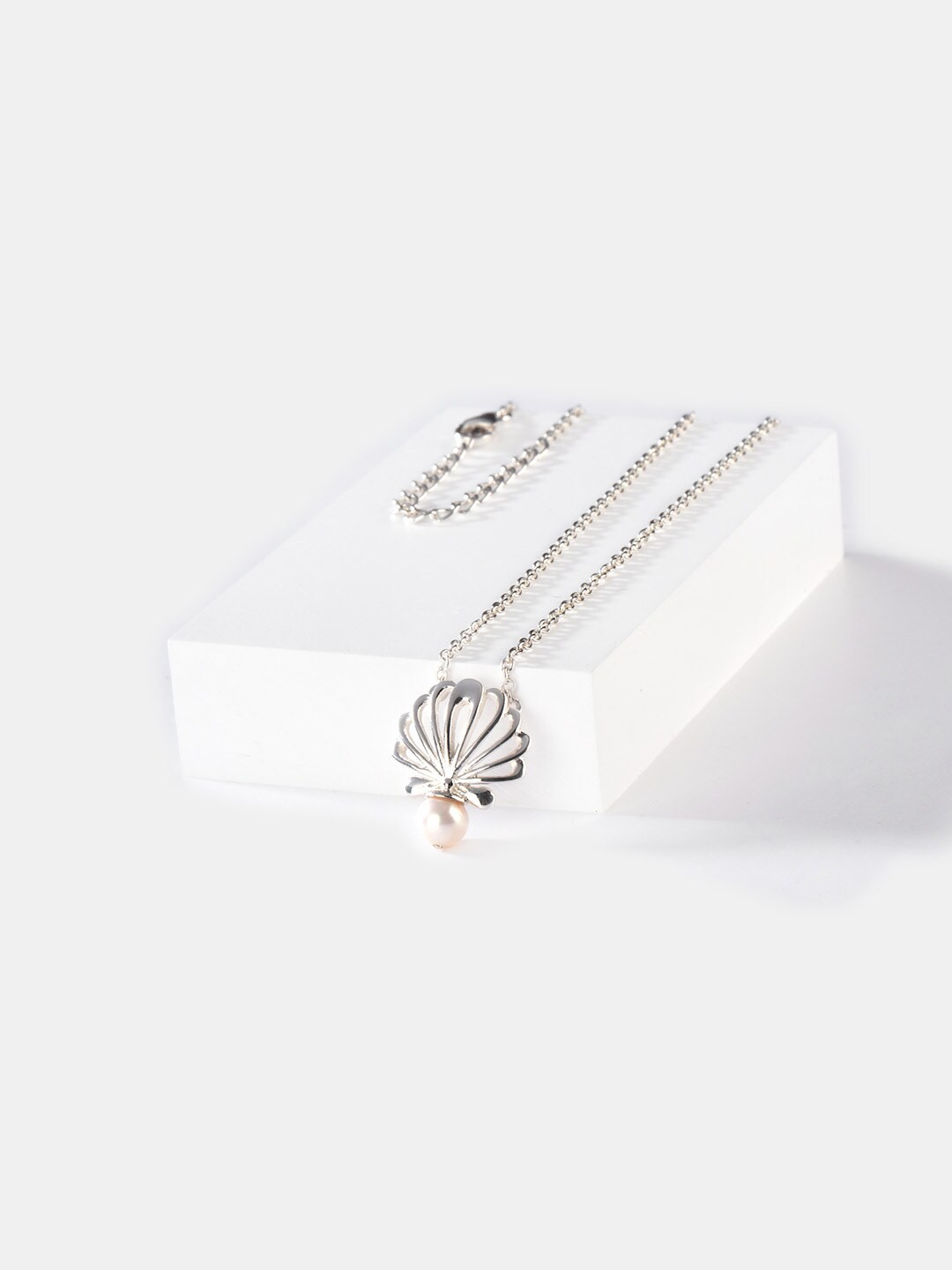 

SHAYA Women Pearl In The Sea Shell Sterling Silver Chain