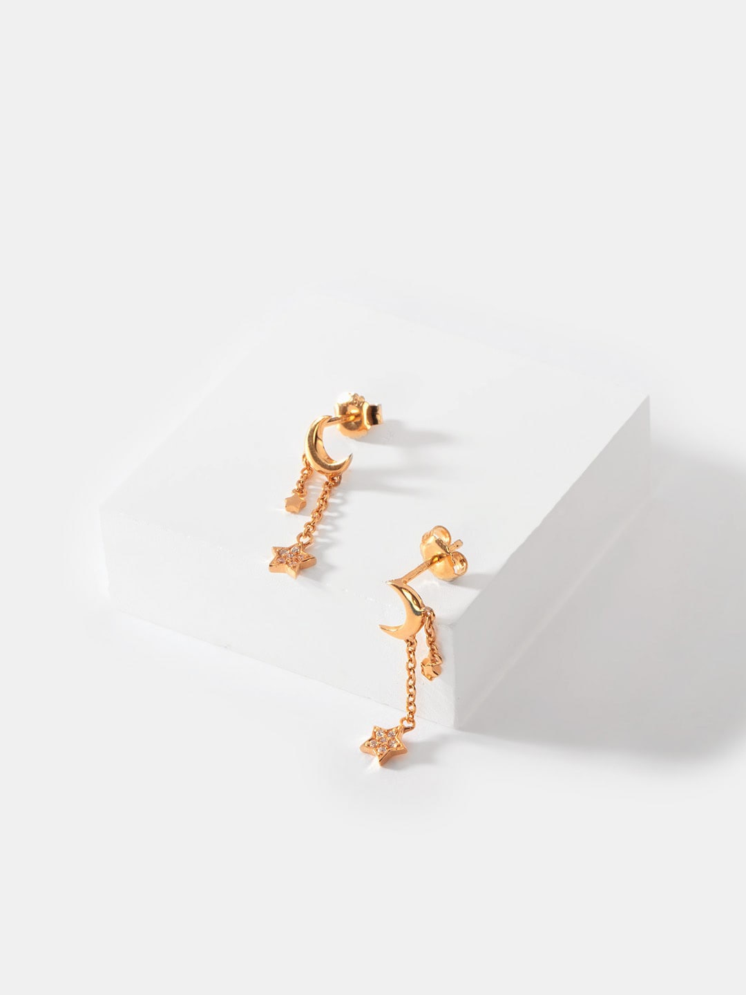 

SHAYA Gold-Plated Contemporary Drop Earrings