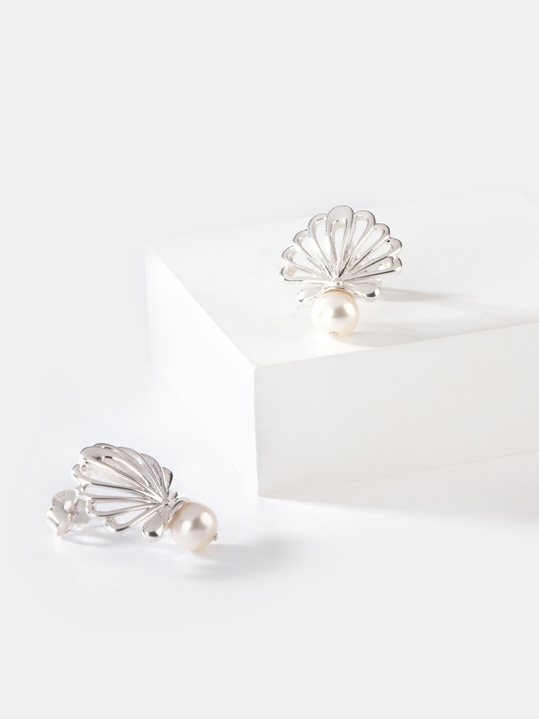 

SHAYA 925 Silver & Pearl Studded Studs Earrings