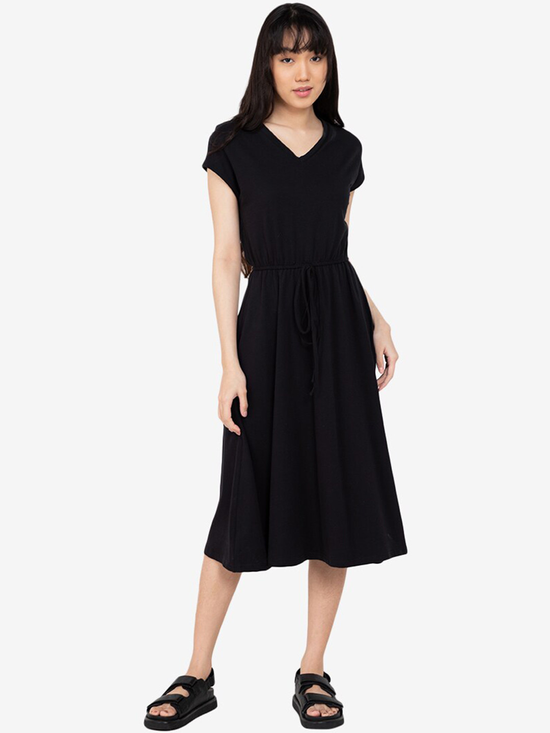 

ZALORA BASICS Black Solid Cotton Midi Dress