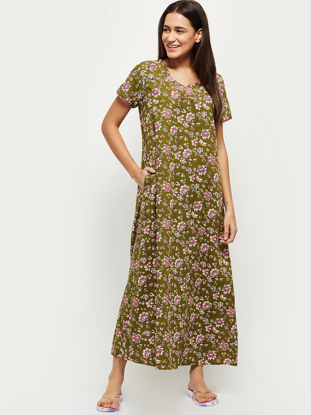 

max Women Green Floral Printed Nightdress