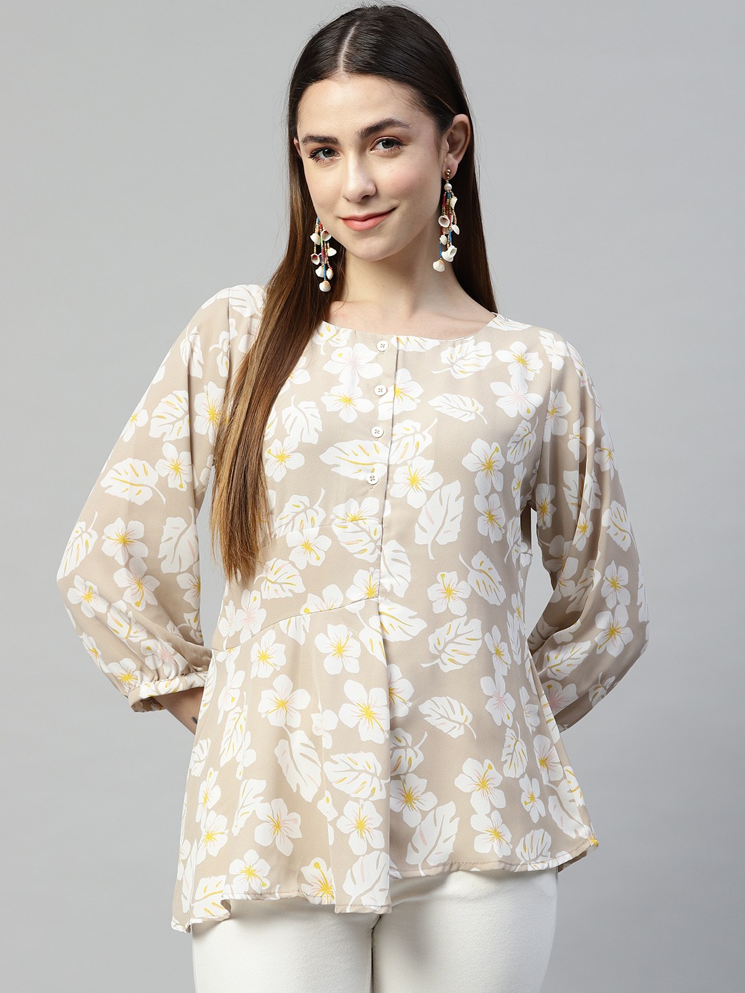 

Ives Beige & White Floral Print Crepe Top