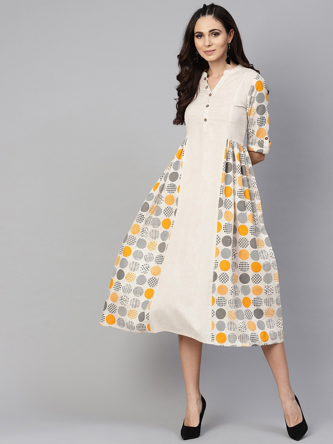 

Tulsattva Off White & Grey Printed Cotton A-Line Midi Dress