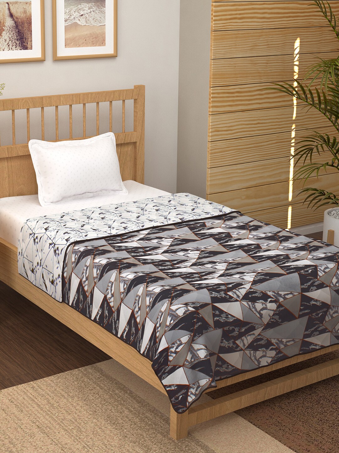 

Story@home White & Brown AC Room 150 GSM Single Bed Cotton Reversible Dohar