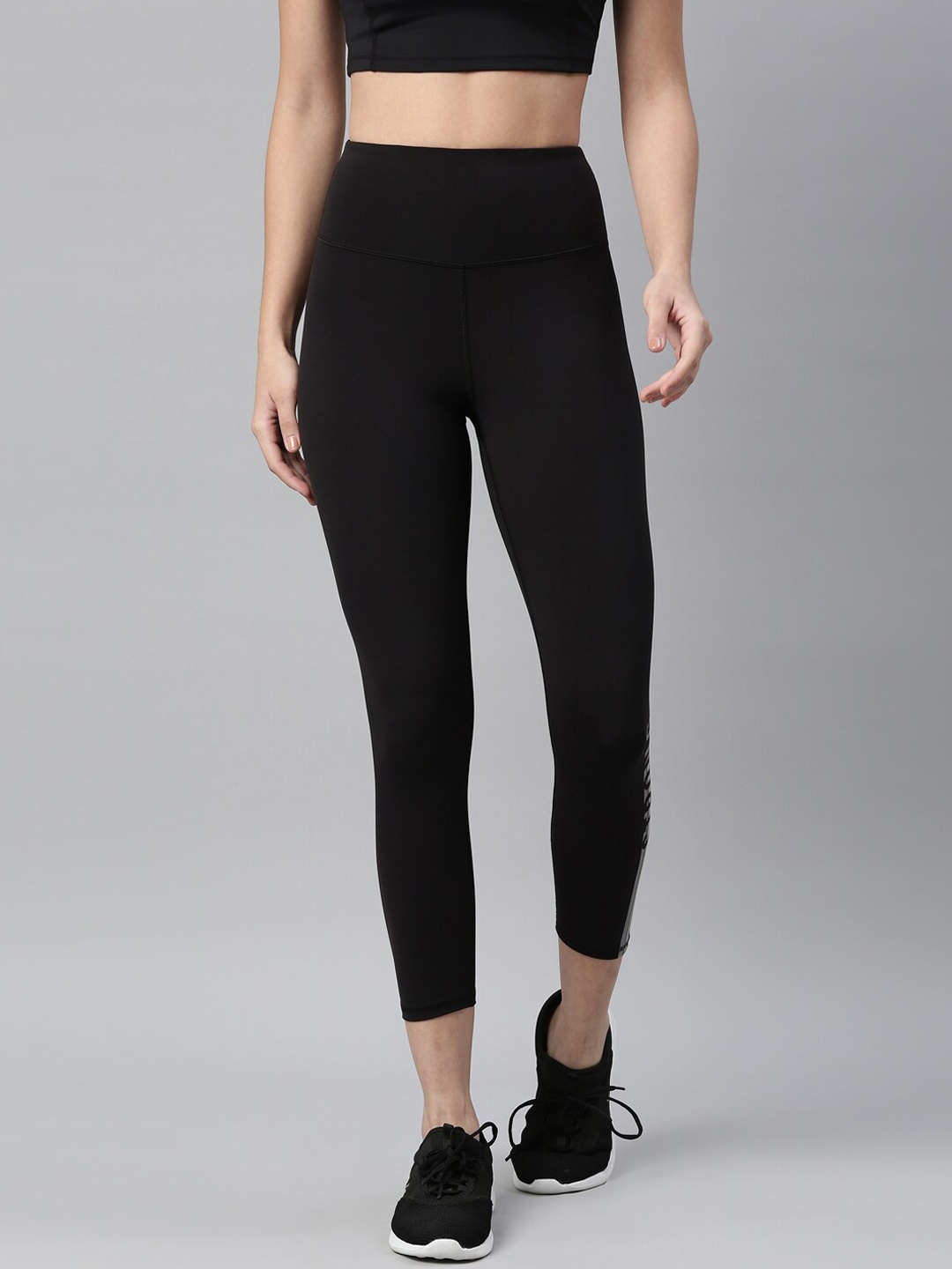 

Enamor Women Black Hugged Fit Gym Training Leggings Tights