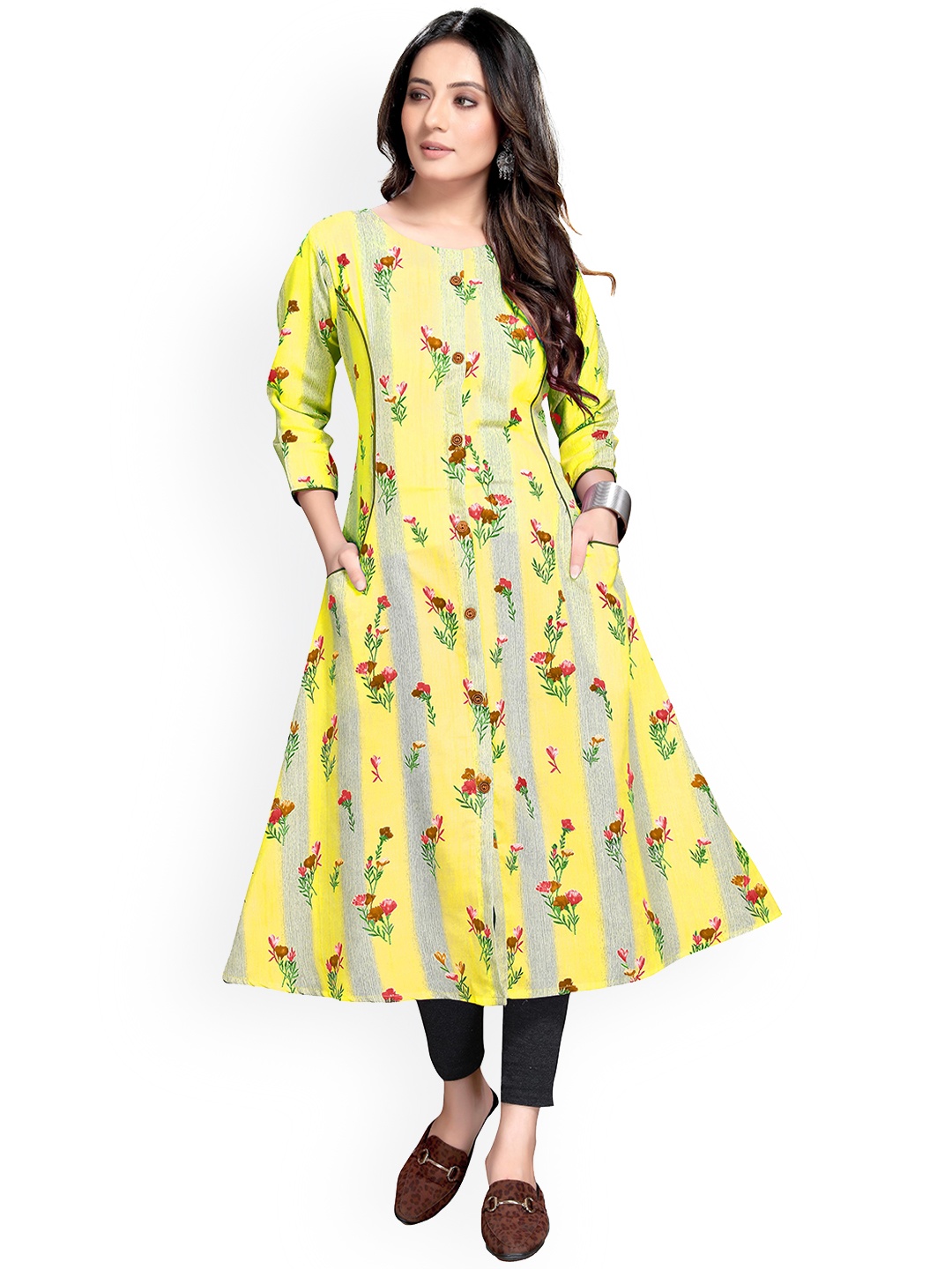 

VENISA Women Yellow Floral Printed Floral Kurta