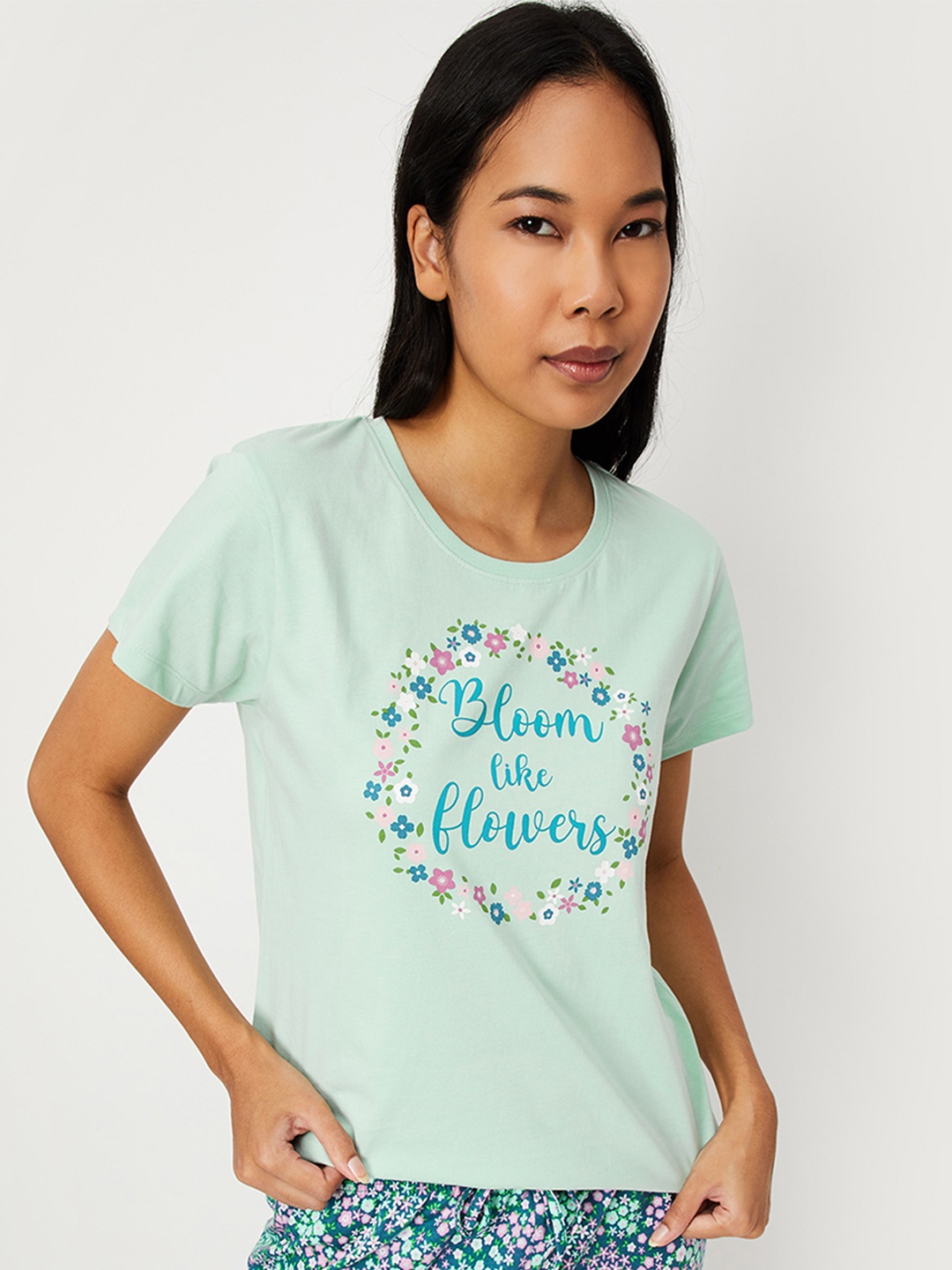 

max Women Sagre Green & Blue Typography Printed Pure Cotton Night Suit