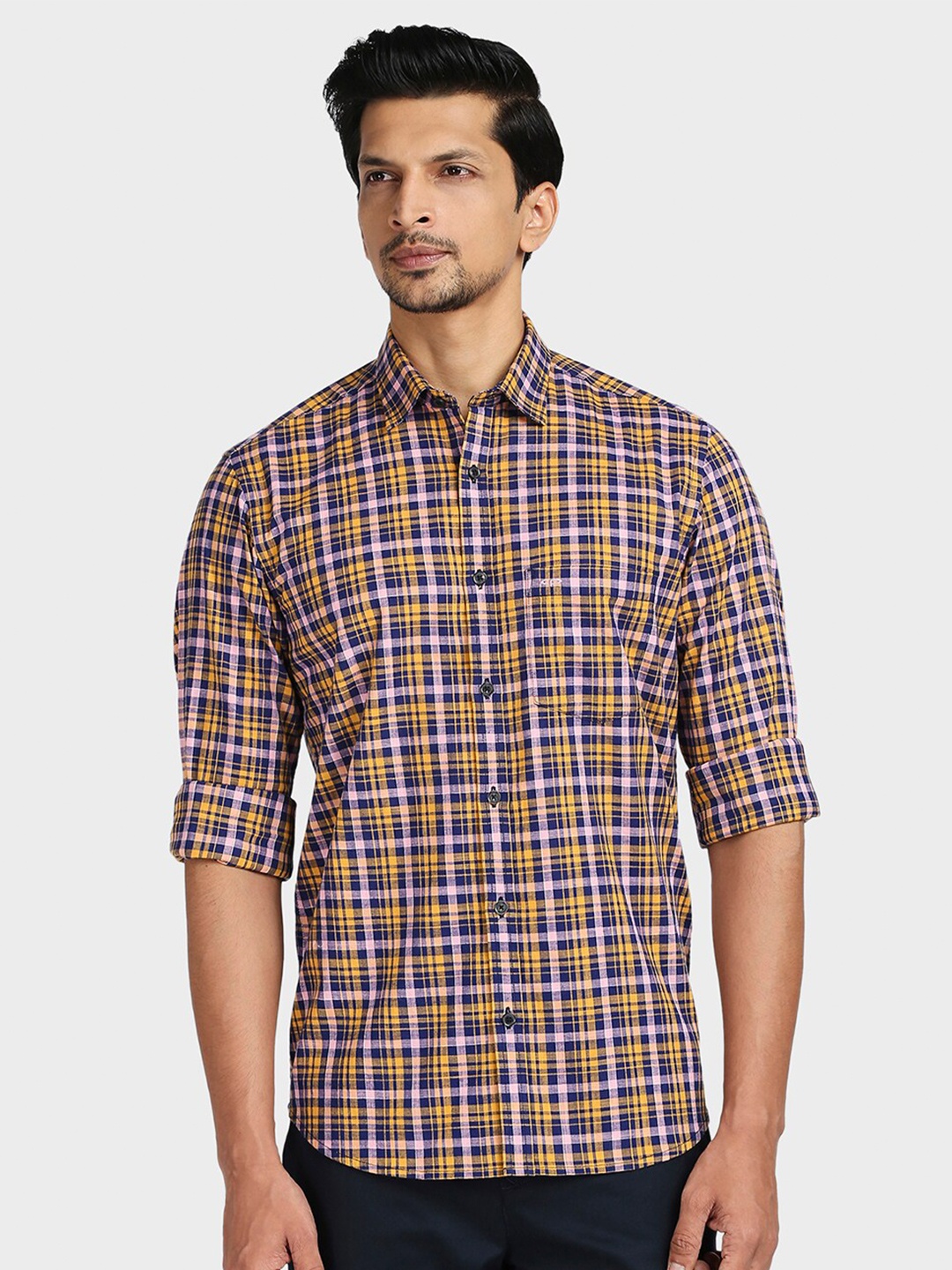 

ColorPlus Men Red Tailored Fit Checked Cotton Casual Shirt