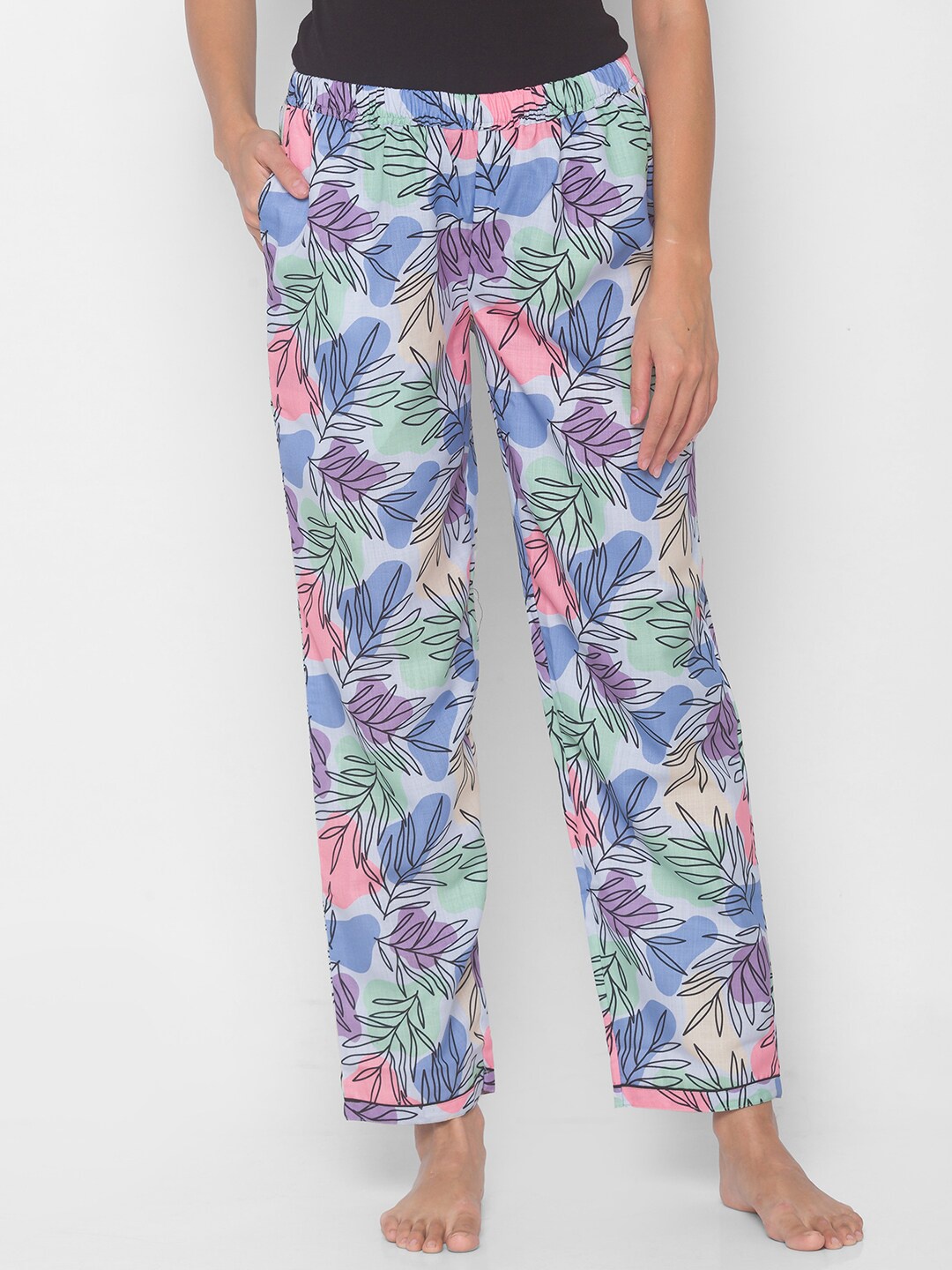 

NOIRA Women Blue & Green Tropical Printed Cotton Lounge Pants