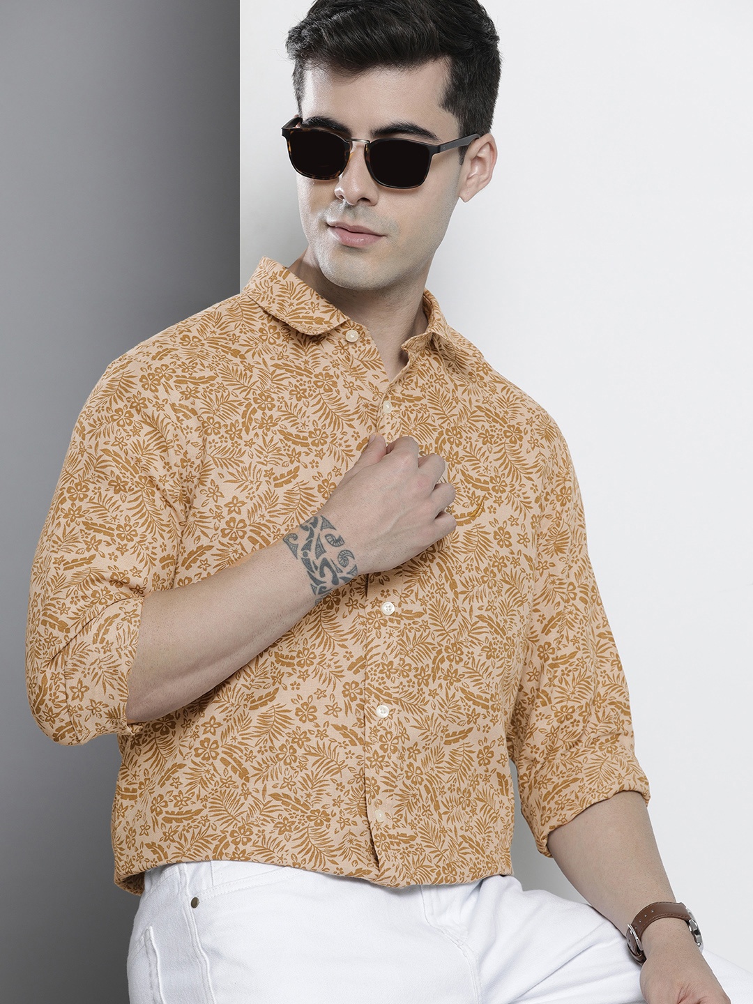 

Nautica Men Beige& Olive Green Classic Fit Floral Printed Casual Shirt
