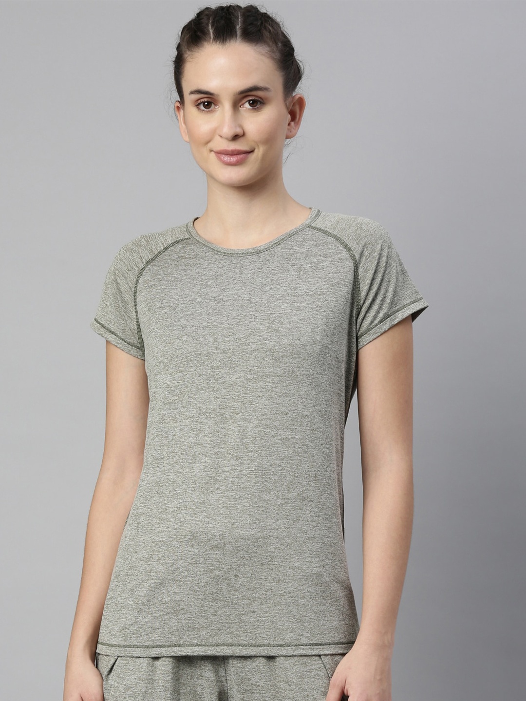 

Enamor Women Green Antimicrobial Slim Fit Outdoor T-shirt