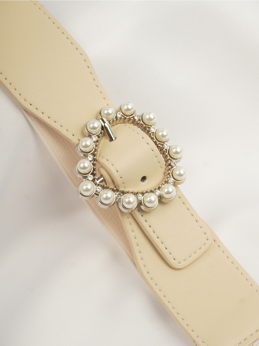 

Ferosh Women Off White Pearl Heart Buckle Stretchable Belt