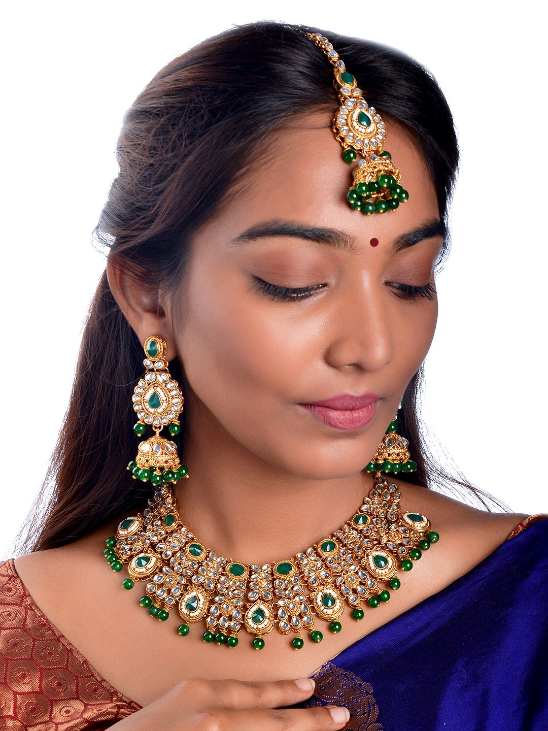 

Yellow Chimes Gold-Plated Green Kundan-Studded Jewellery Set