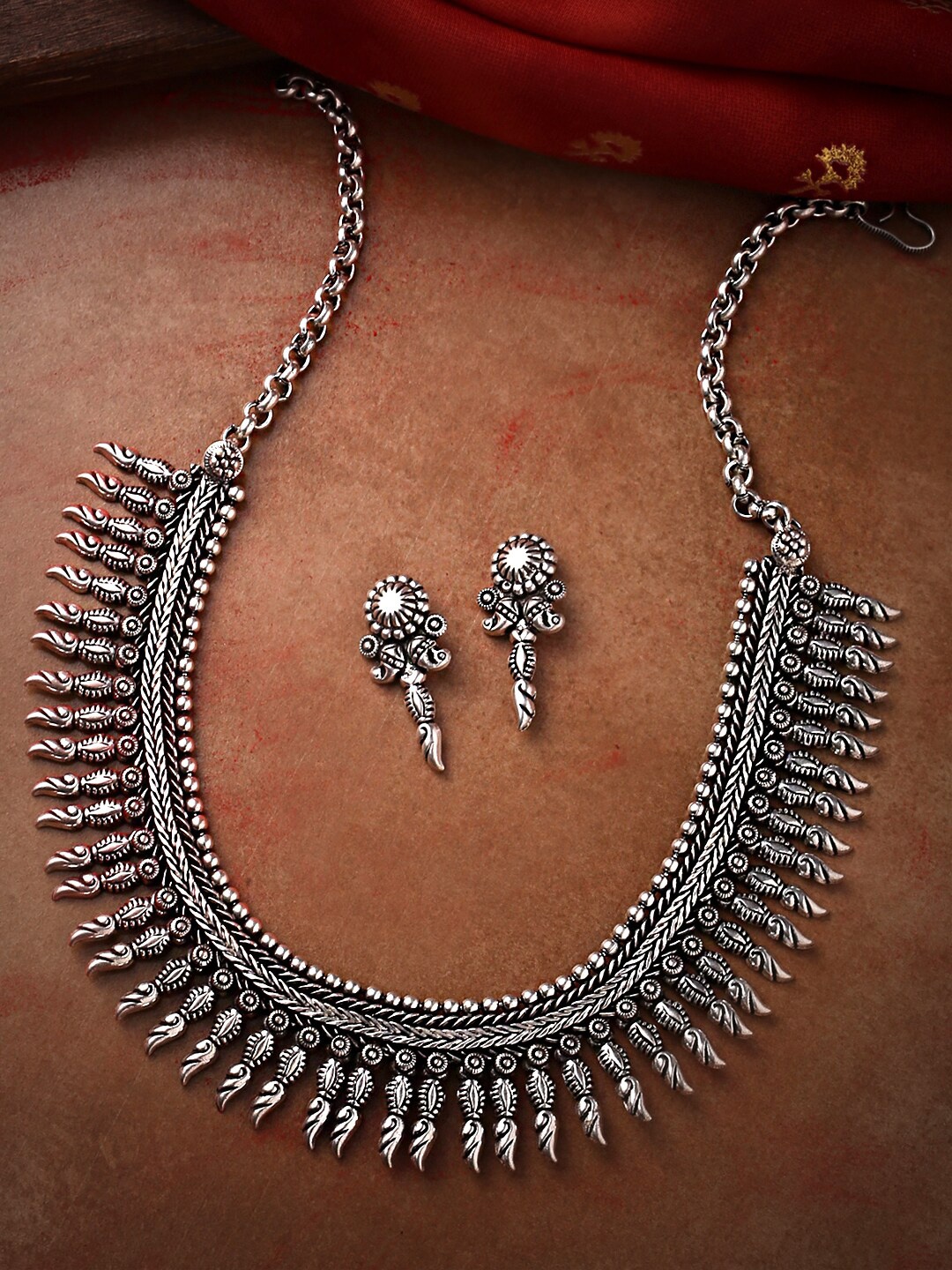 

Yellow Chimes Oxidised Silver-Plated Kolhapuri Beaded Jewellery Set