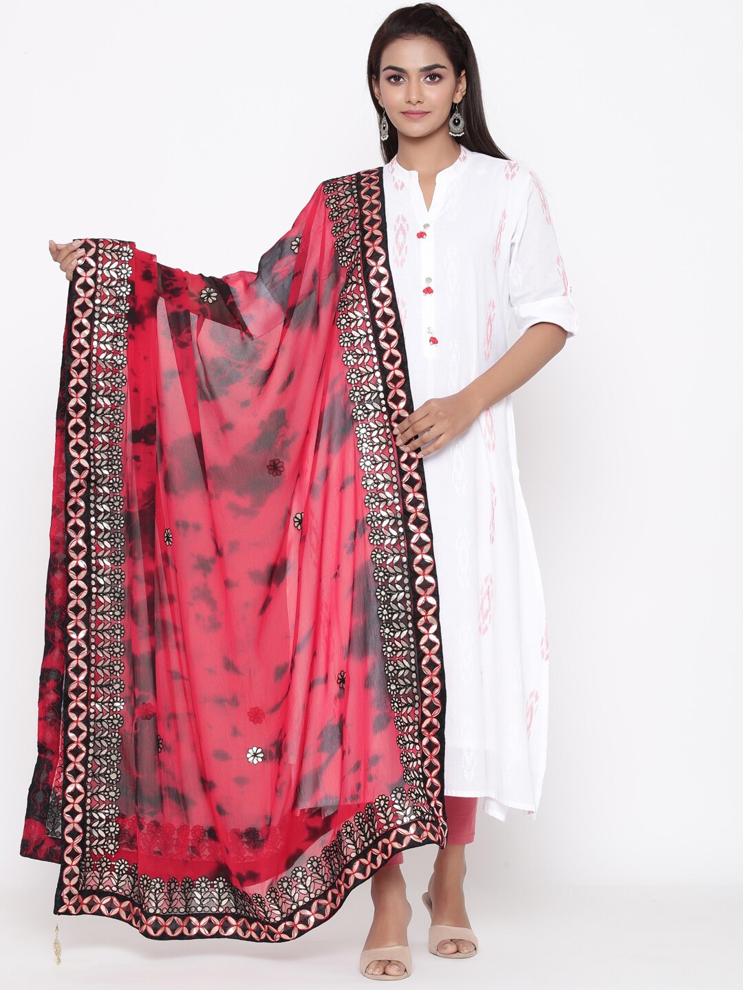 

SOUNDARYA Red Dyed Tie and Dye Dupatta with Gotta Patti