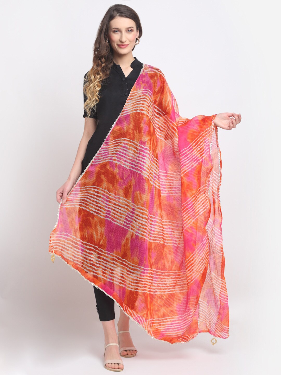 

SOUNDARYA Women Pink Leheriya Printed Dupatta