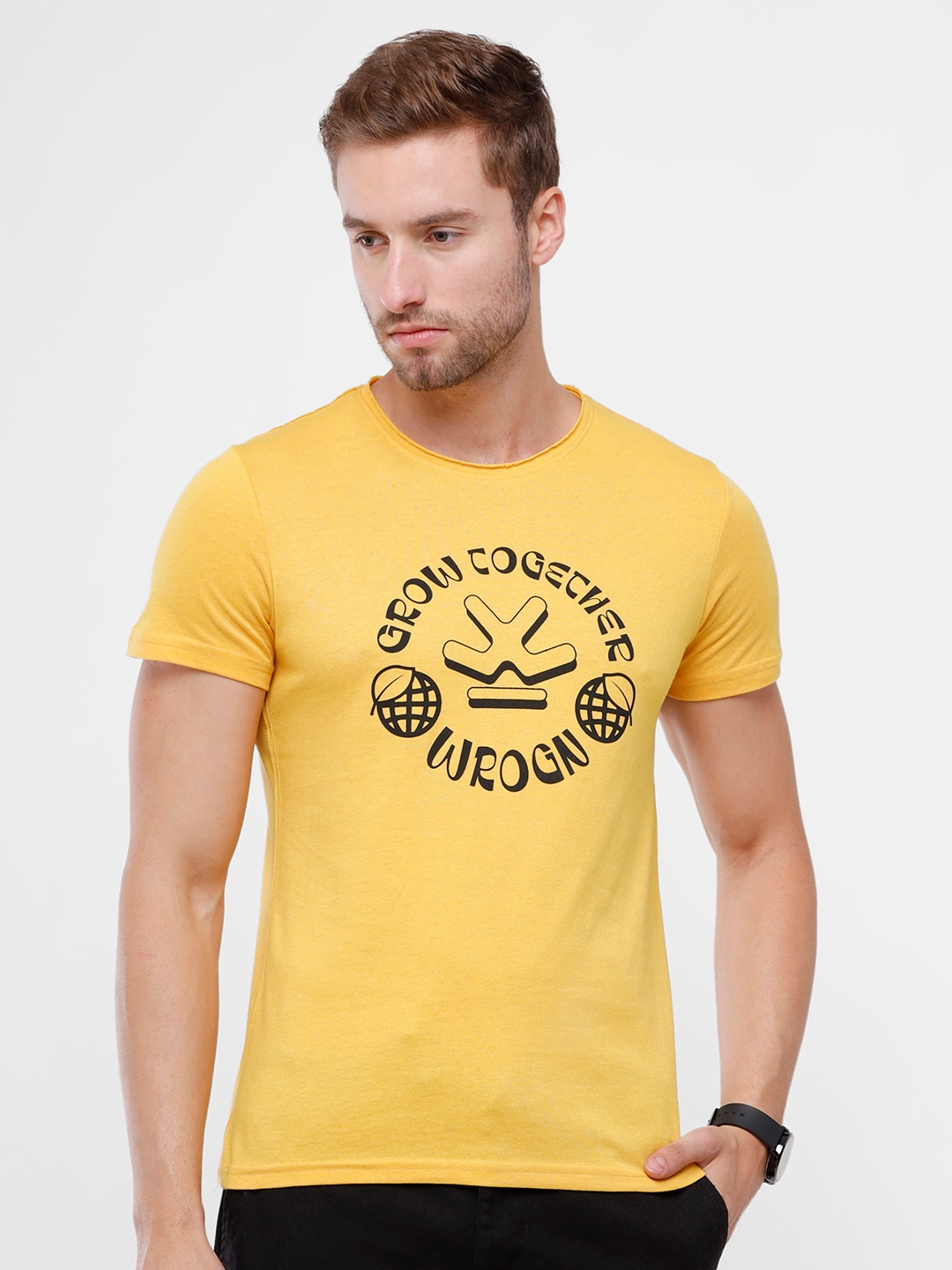 

WROGN Men Yellow Typography Printed Raw Edge Slim Fit T-shirt
