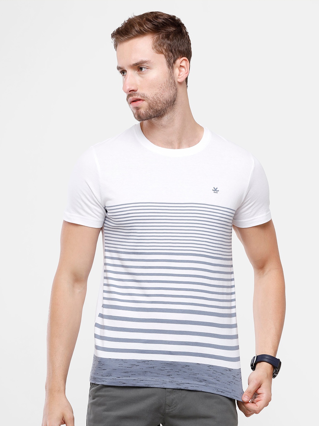 

WROGN Men White & Blue Striped Cotton Slim Fit T-shirt