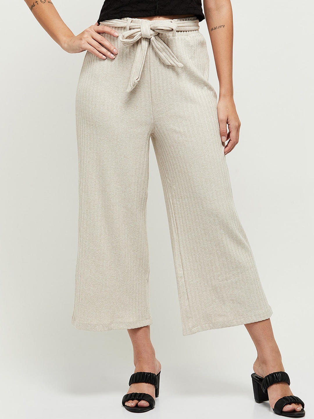 

max Women Beige Striped Cropped Trousers