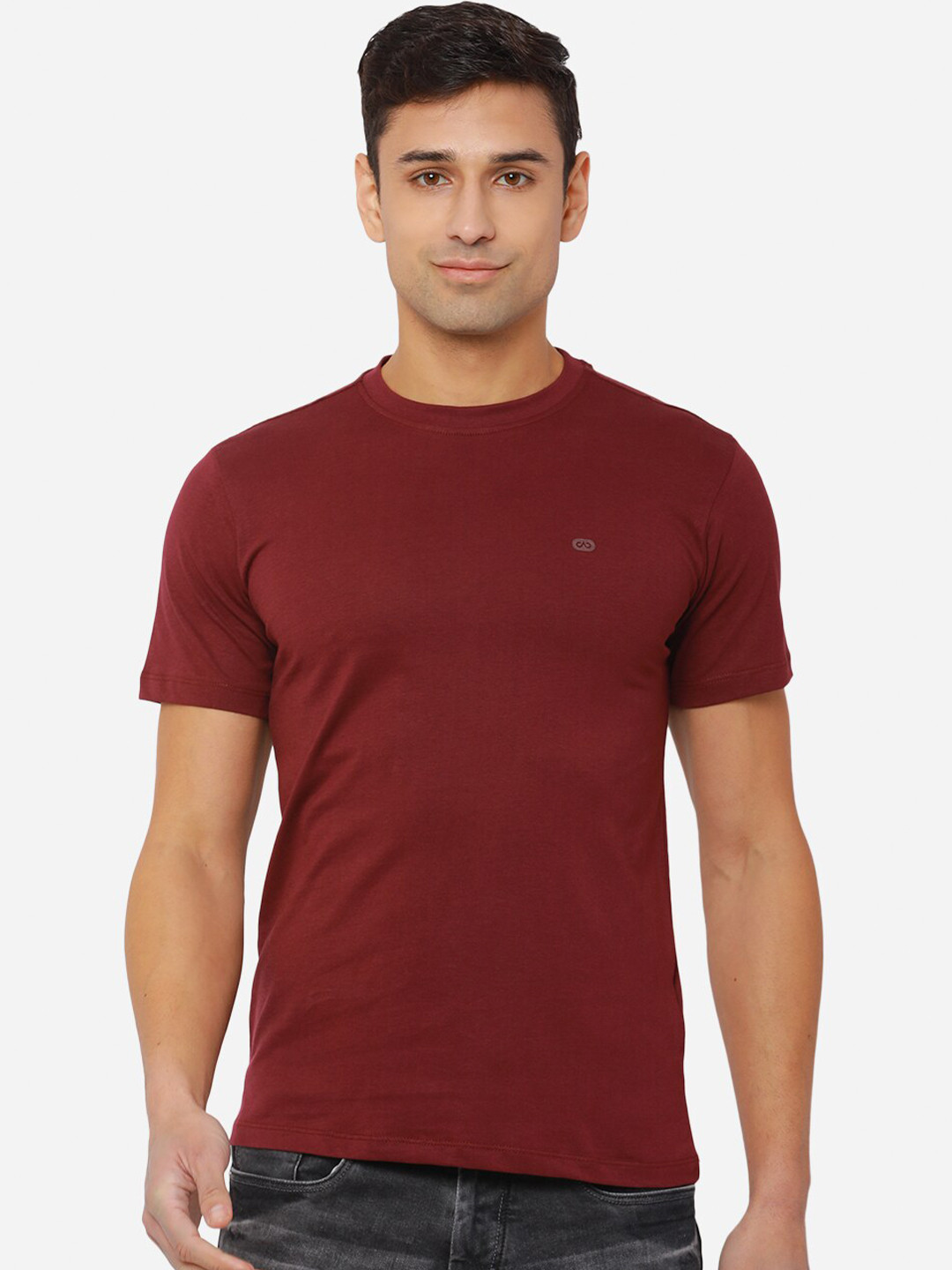 

JADE BLUE Men Red Slim Fit Pure Cotton Outdoor T-shirt