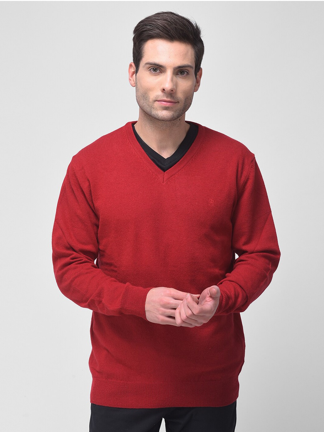

Woodland Men Red Solid Pullover Sweater