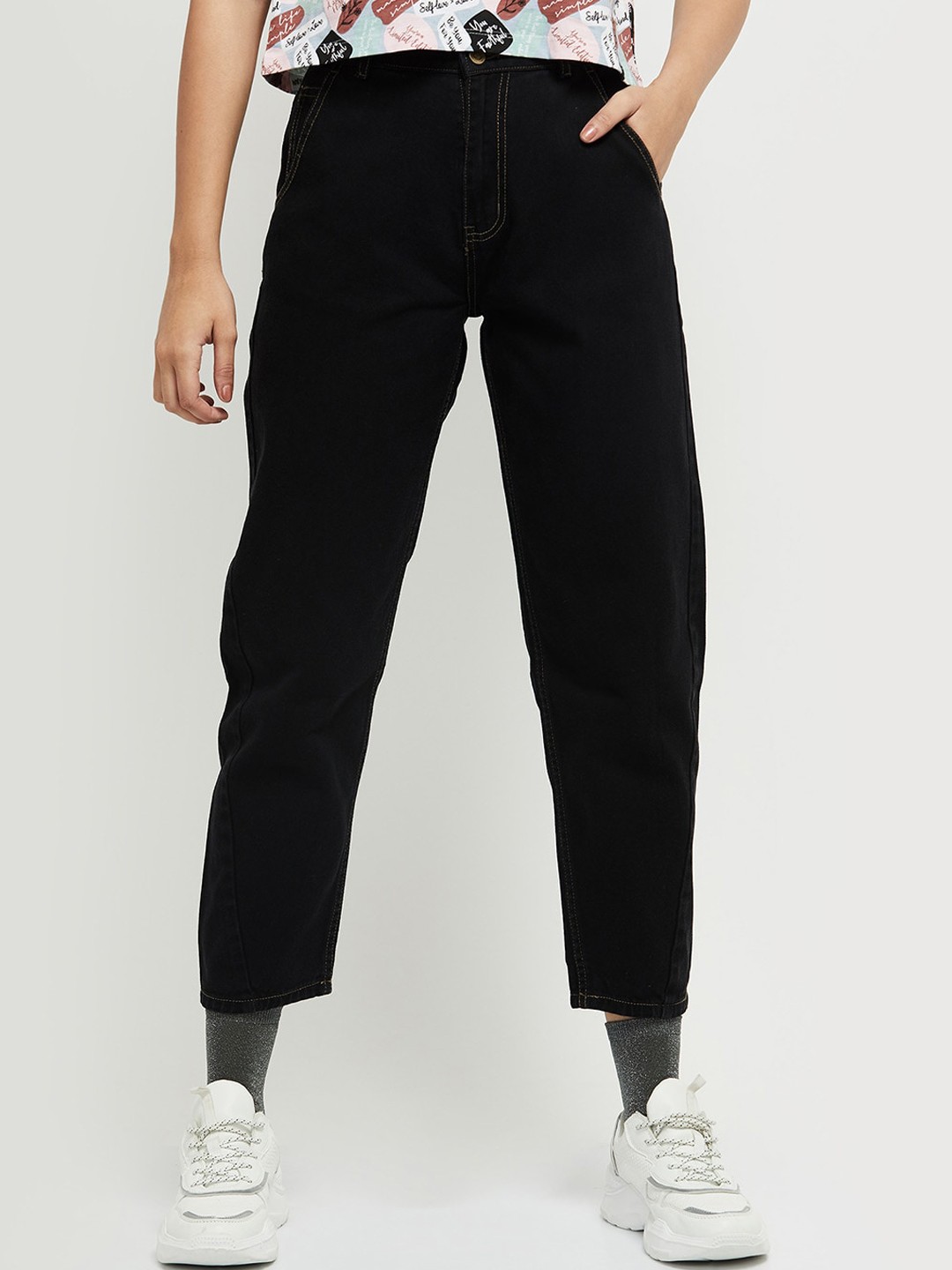 

max Women Black Jeans