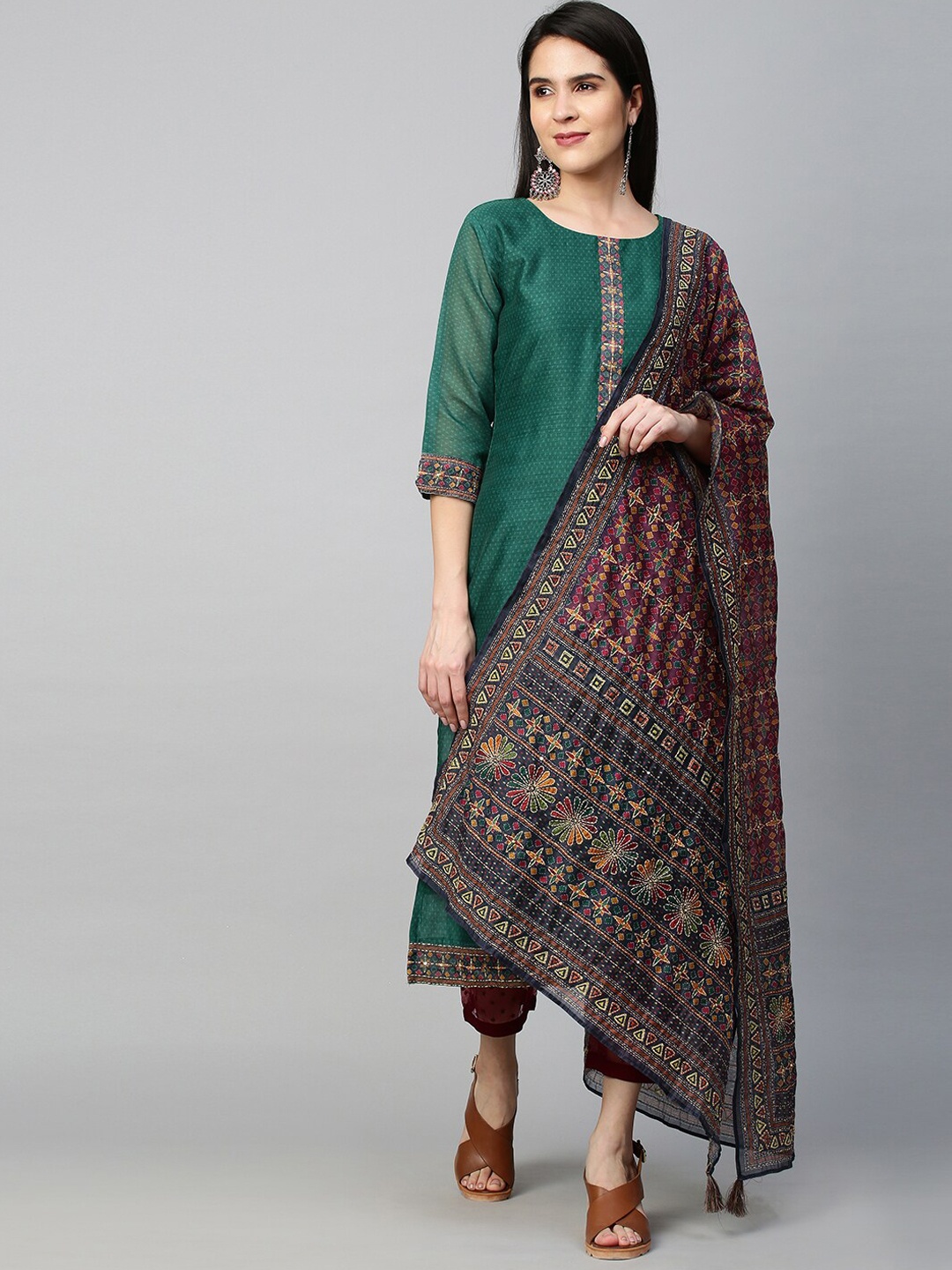 

FASHOR Women Green Chanderi Silk Chanderi Silk Kurta With Dupatta