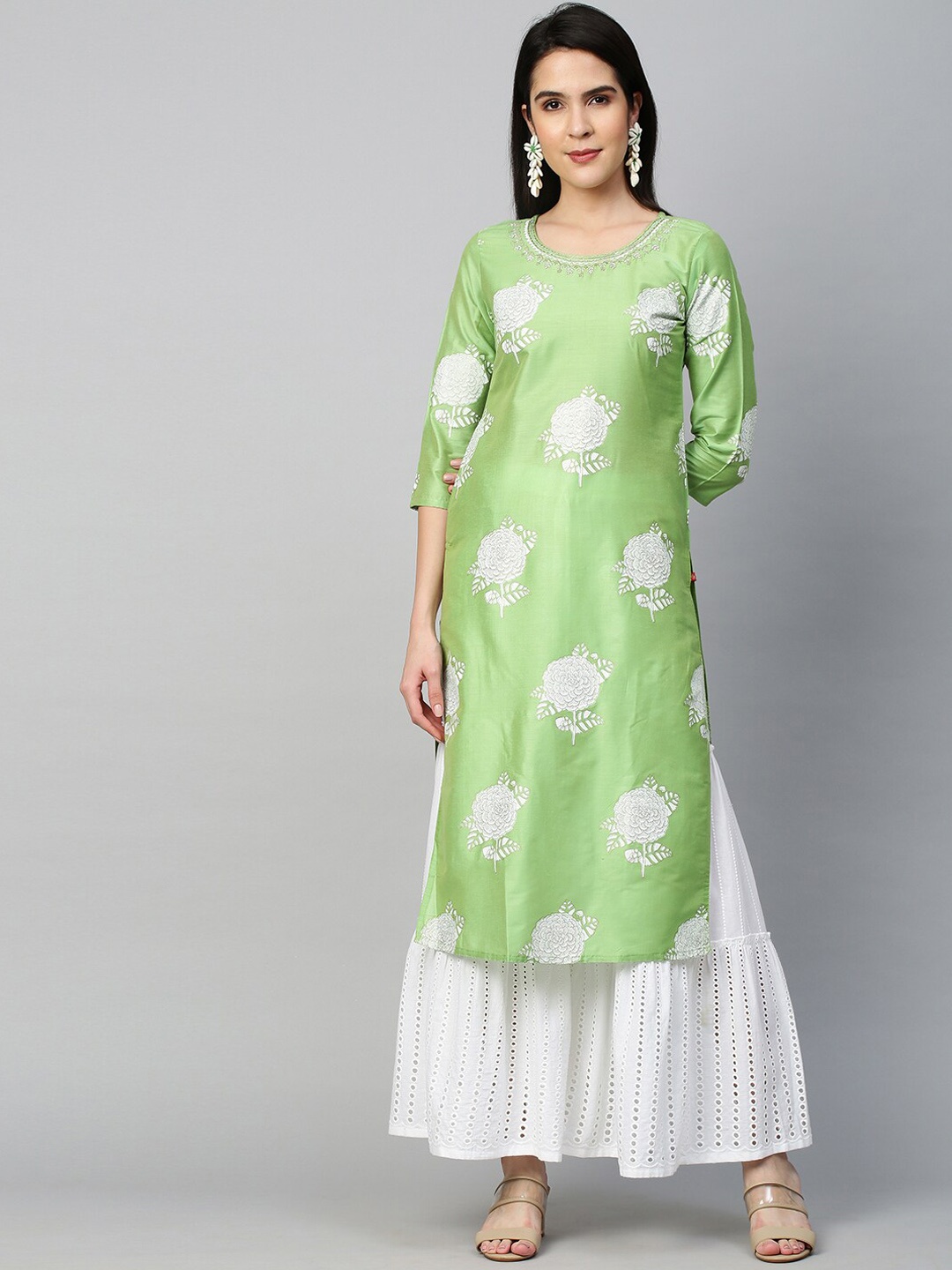 

FASHOR Women Green & White Floral Printed Chanderi Silk Kurta