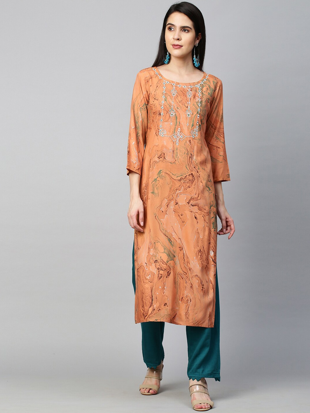 

FASHOR Women Orange Geometric Embroidered Cold-Shoulder Sleeves Chikankari Kurta