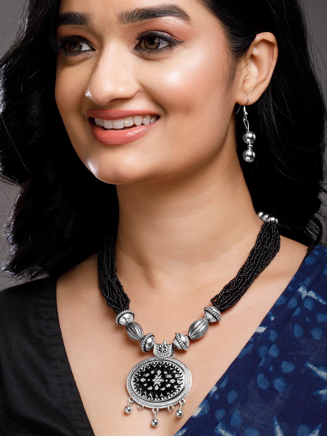 

Anouk Oxidised Silver-Toned Multi String Jewellery Set