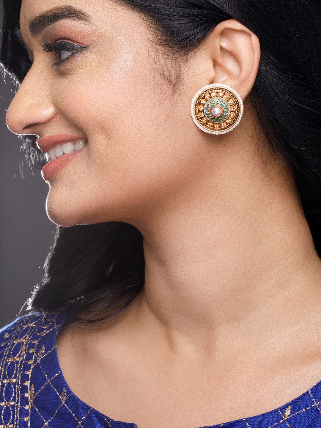 

Anouk Gold-Toned & Green Gold-Plated Kundan Circular Studs Earrings