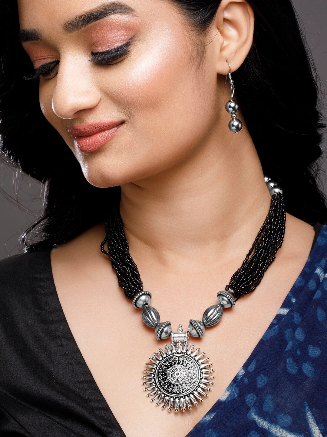 

Anouk Oxidised Silver-Plated Beaded Jewellery Set