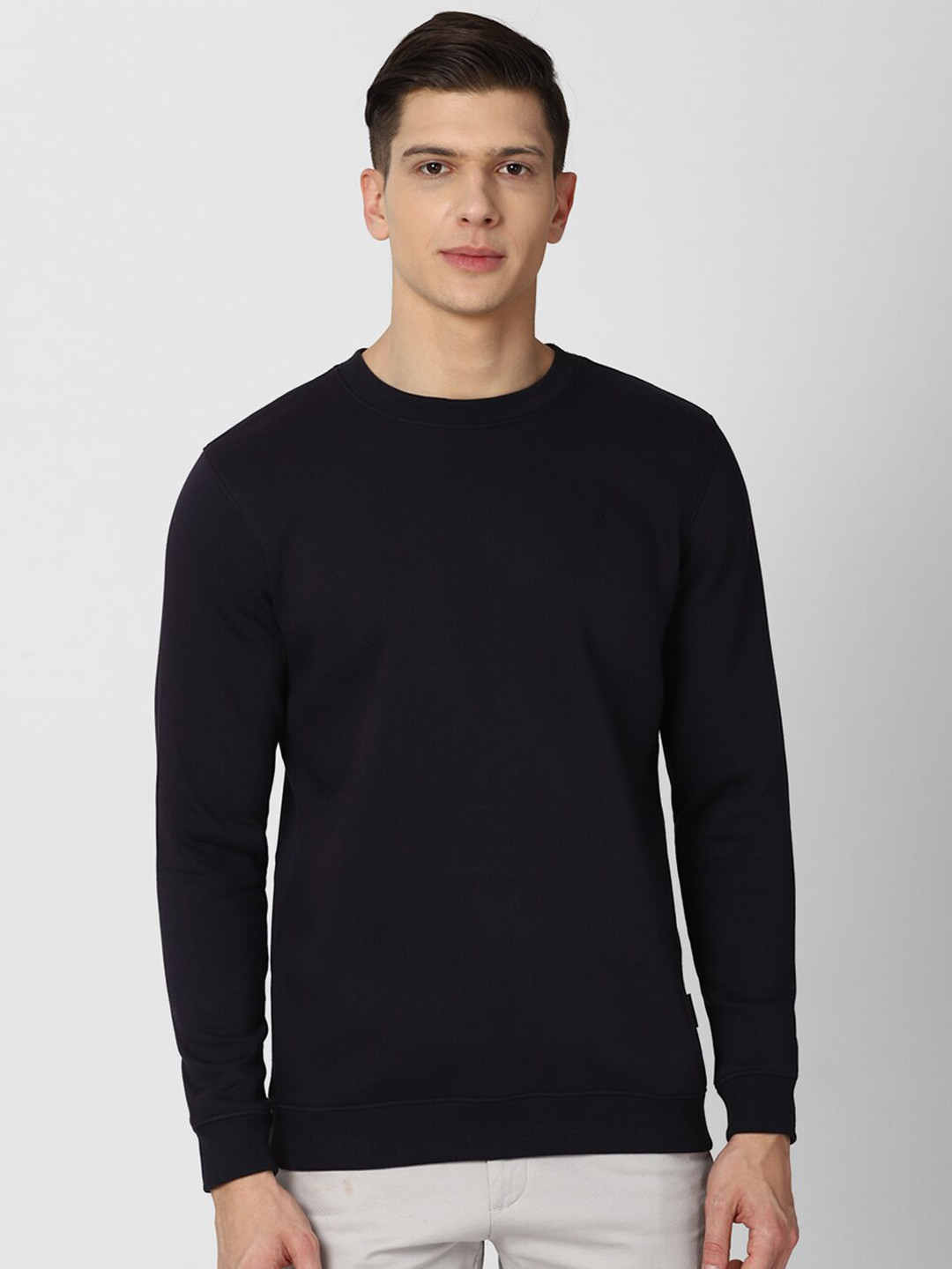

V Dot Men Black Cotton Solid Sweatshirt