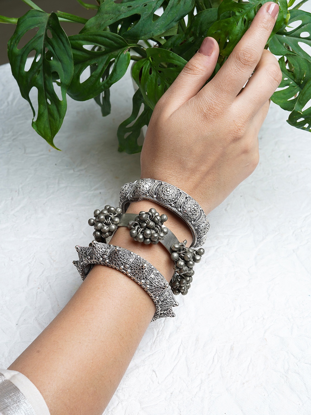 

TEEJH Women Set of 3 Oxidised Silver-Plated Bangle-Style Bracelets